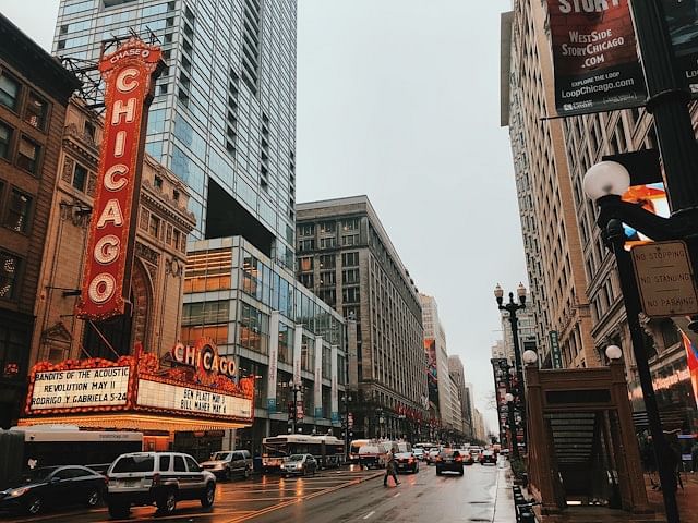7 Best Places to Live in Illinois in 2025 (Top Cities & Suburbs)
