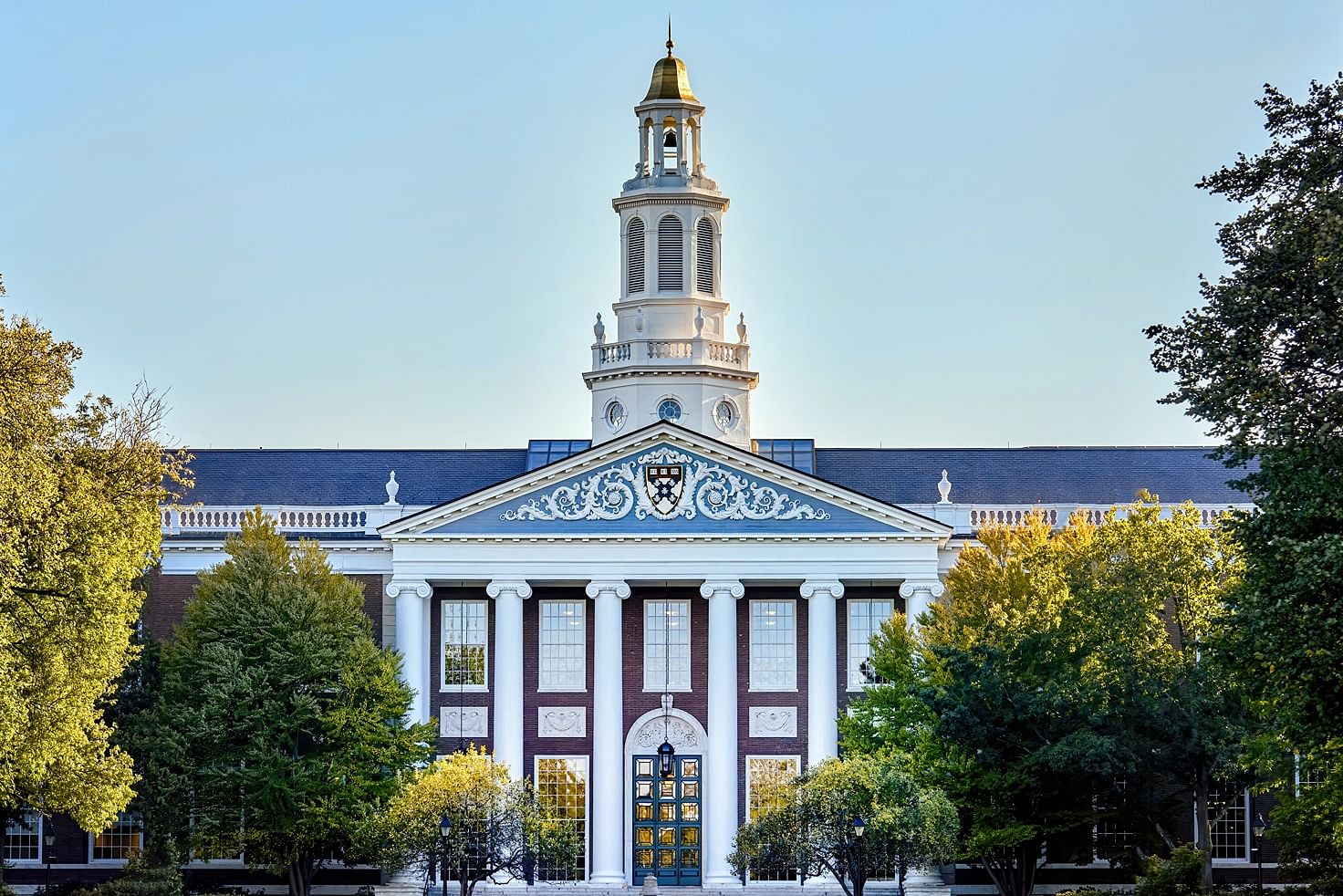 Average MBA Salary in USA in 2025: Highest & Lowest Salaries