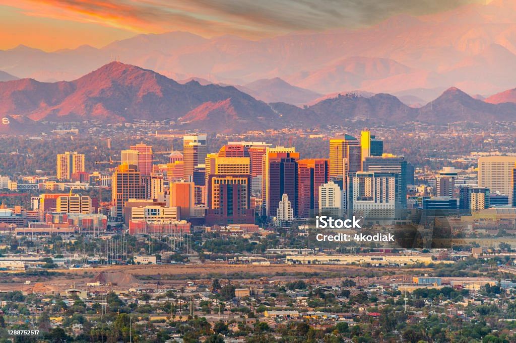 Pros and Cons of Living in Phoenix, AZ 